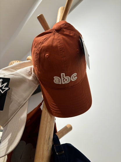 GORRA abc