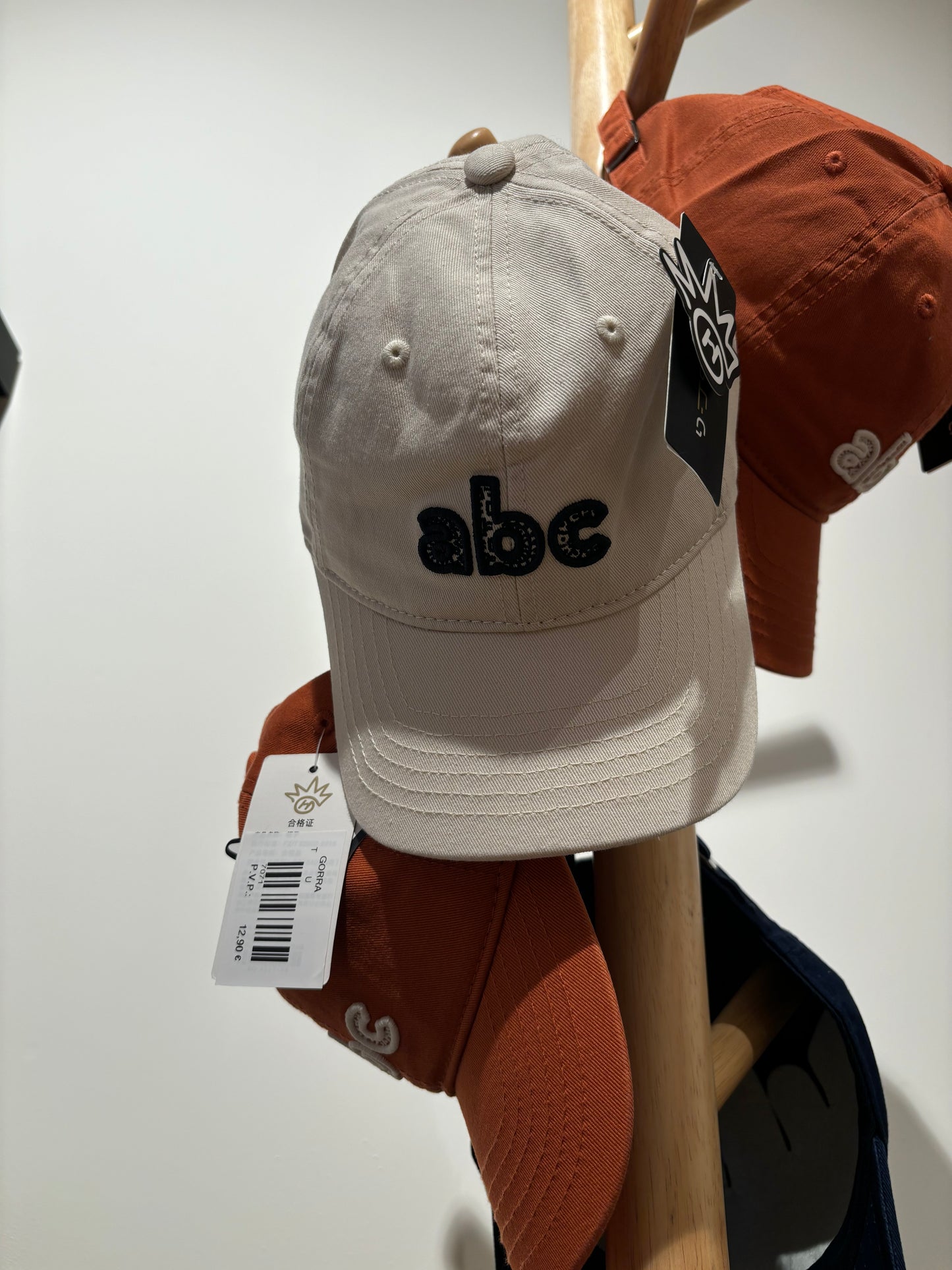 GORRA abc